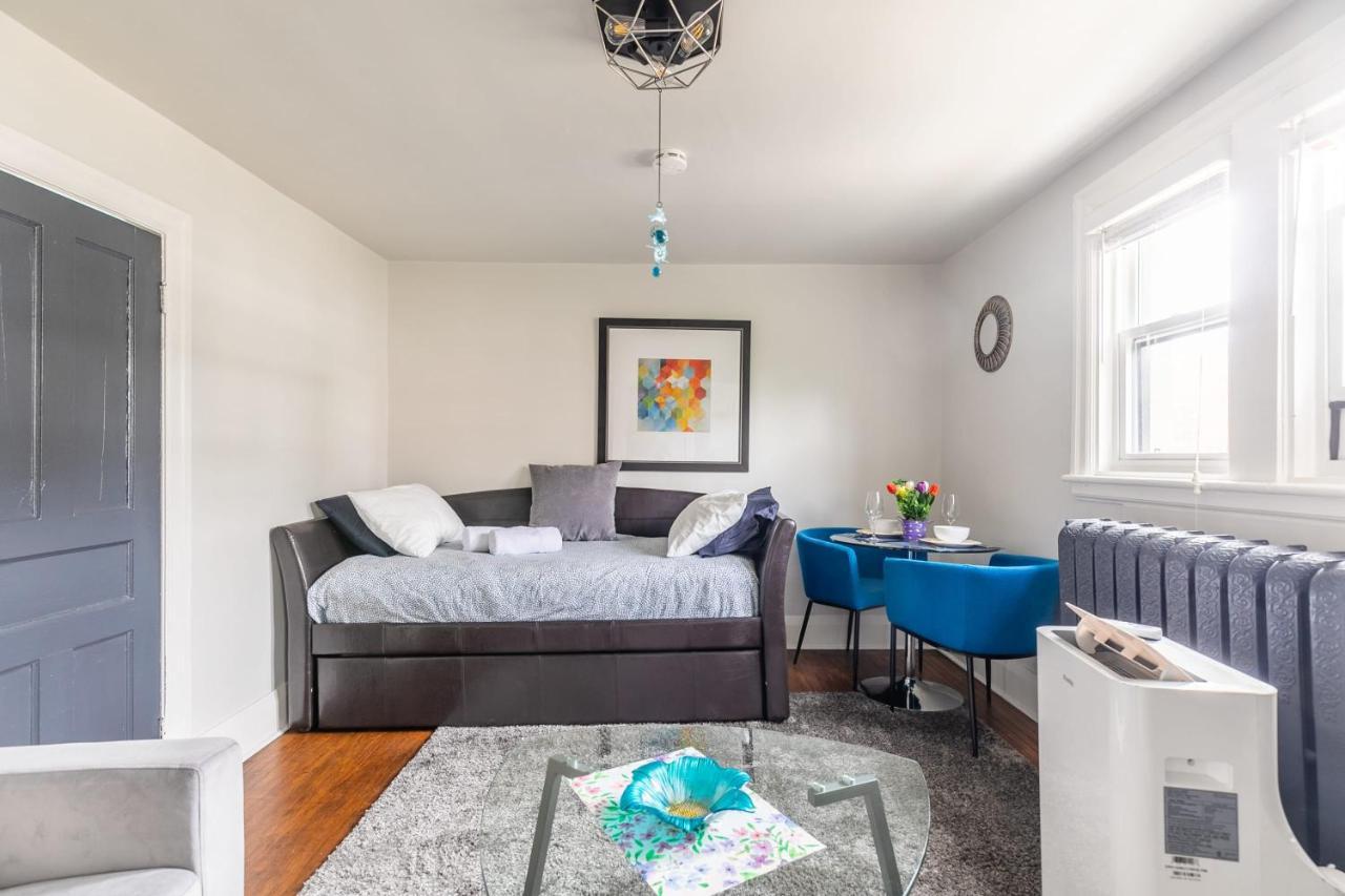 Cozy 1Br Apt - In The Heart Of Dt Hamilton Appartamento Esterno foto